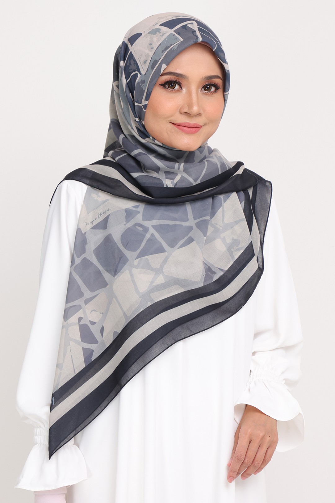 As-Is Bawal Printed Madera Medium Saphire