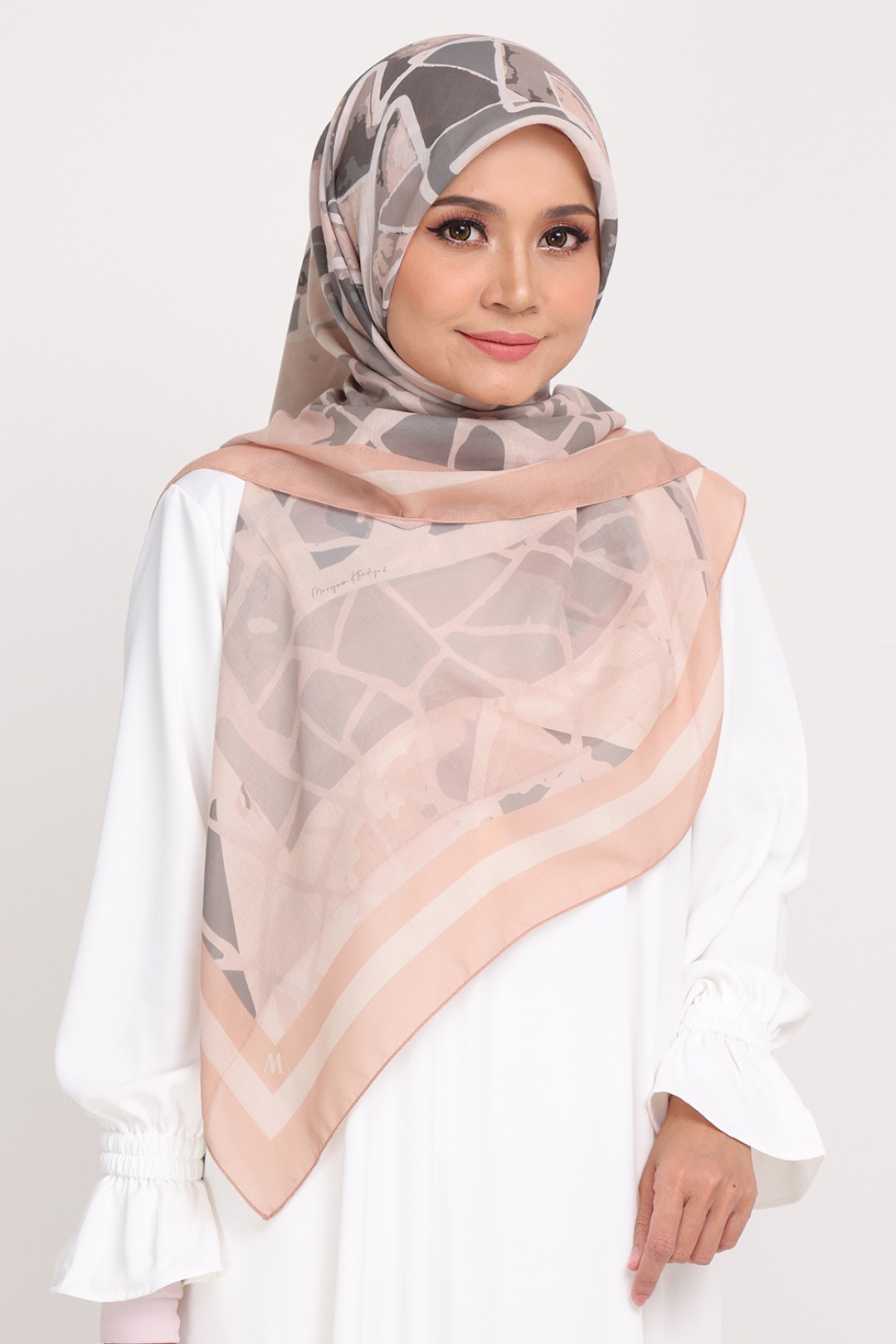 As-Is Bawal Printed Madera Dutch Ivory