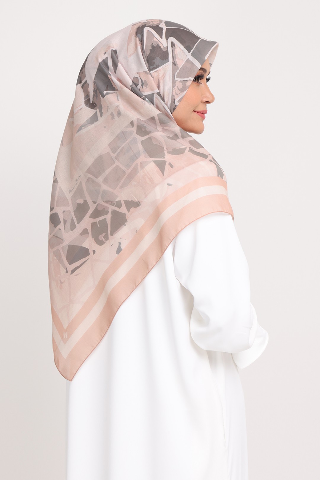 As-Is Bawal Printed Madera Dutch Ivory