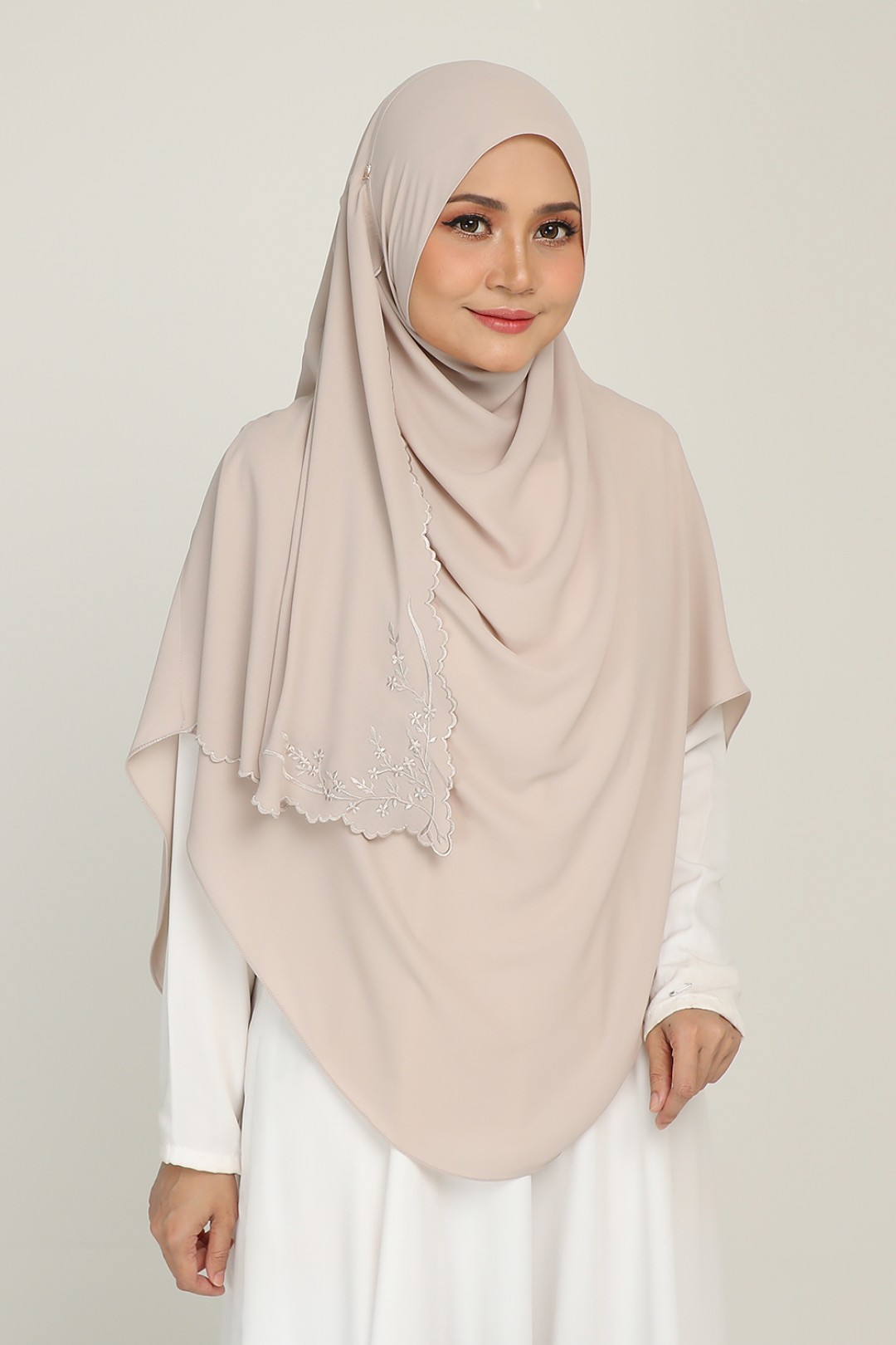 Umma Shawl Sulam Beige Cream