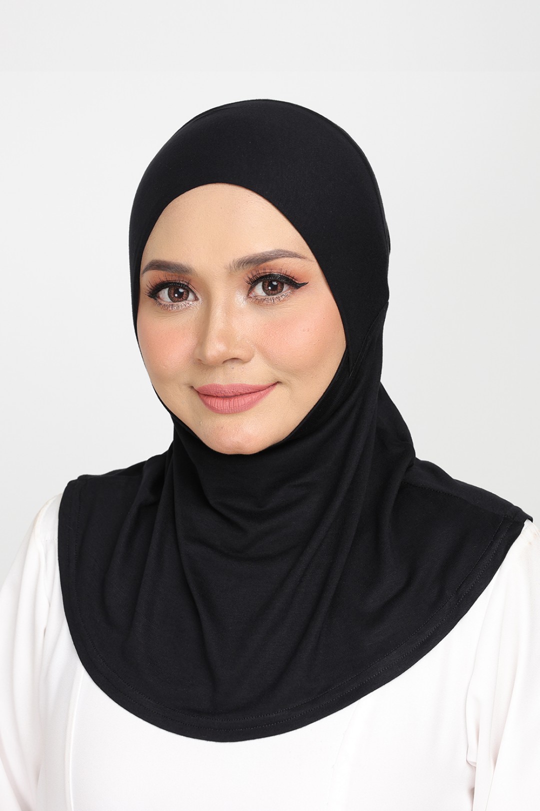 Inner Neck Jasmine Berdagu Black Eye