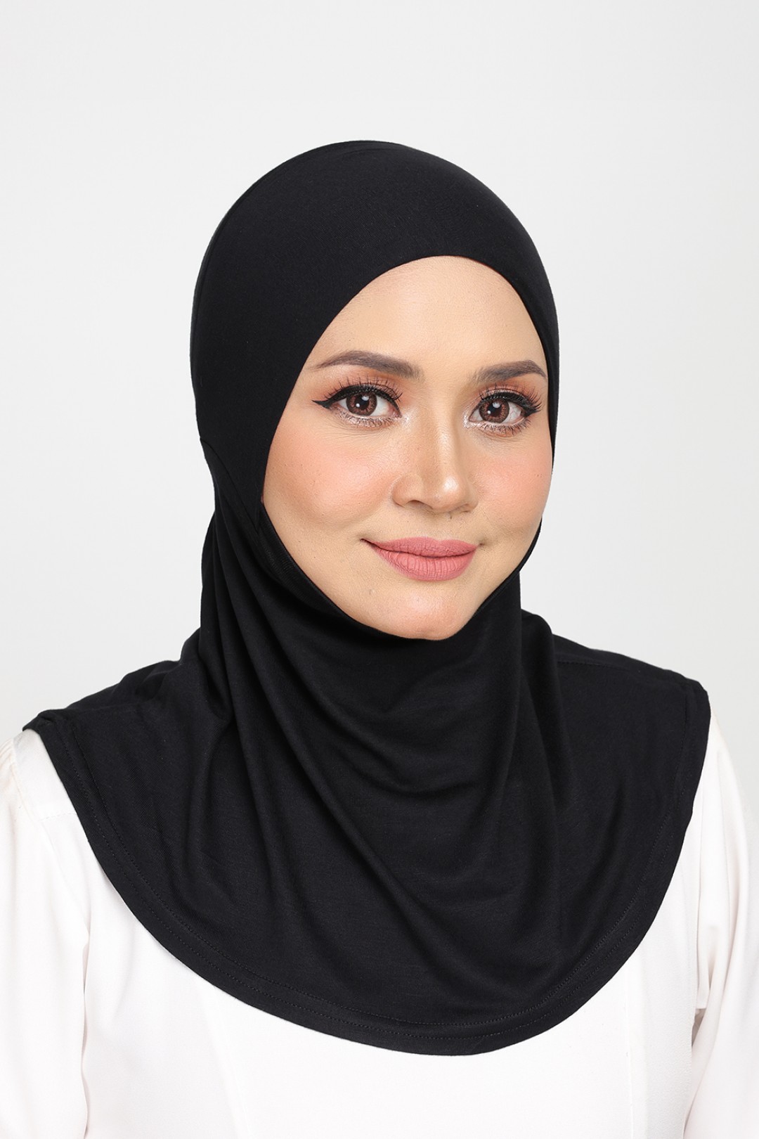 Inner Neck Jasmine Berdagu Black Eye