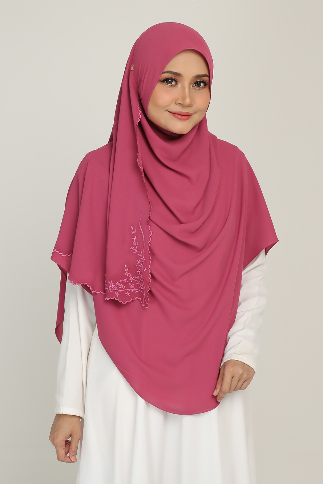 Umma Shawl Sulam Cardinal Pink