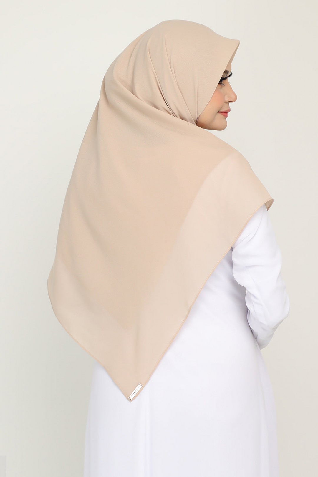 Bawal Square Creamy