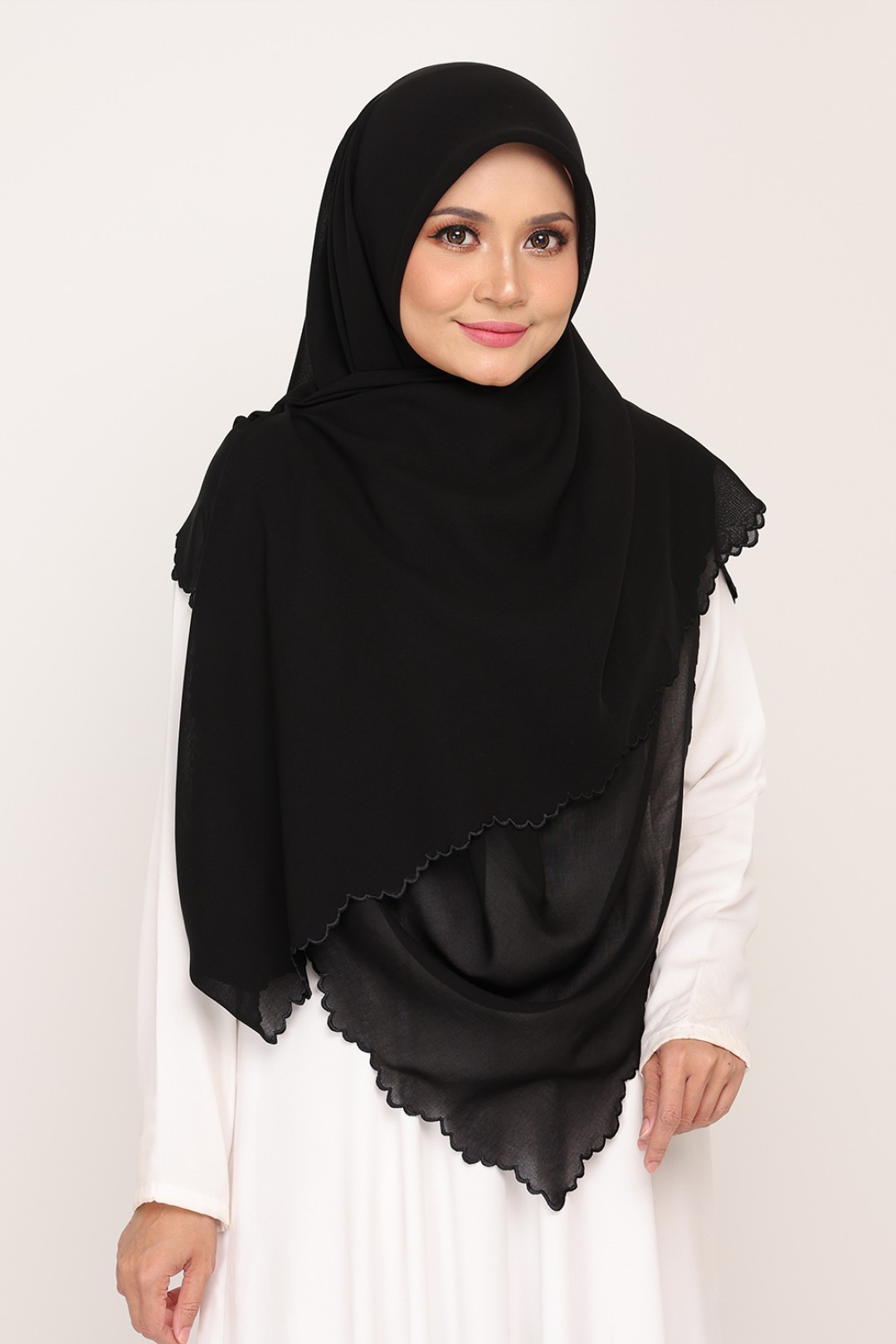 Bawal Sulam Charcoal Black