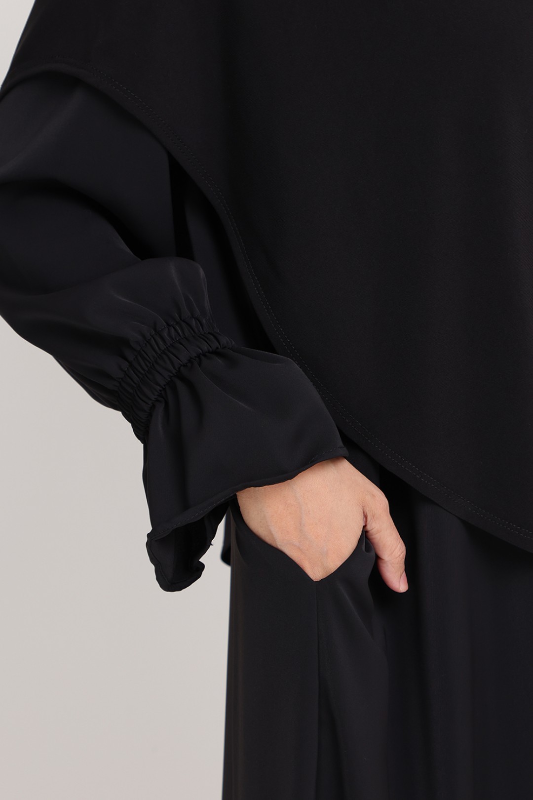 Jubah Wardah Swart Black