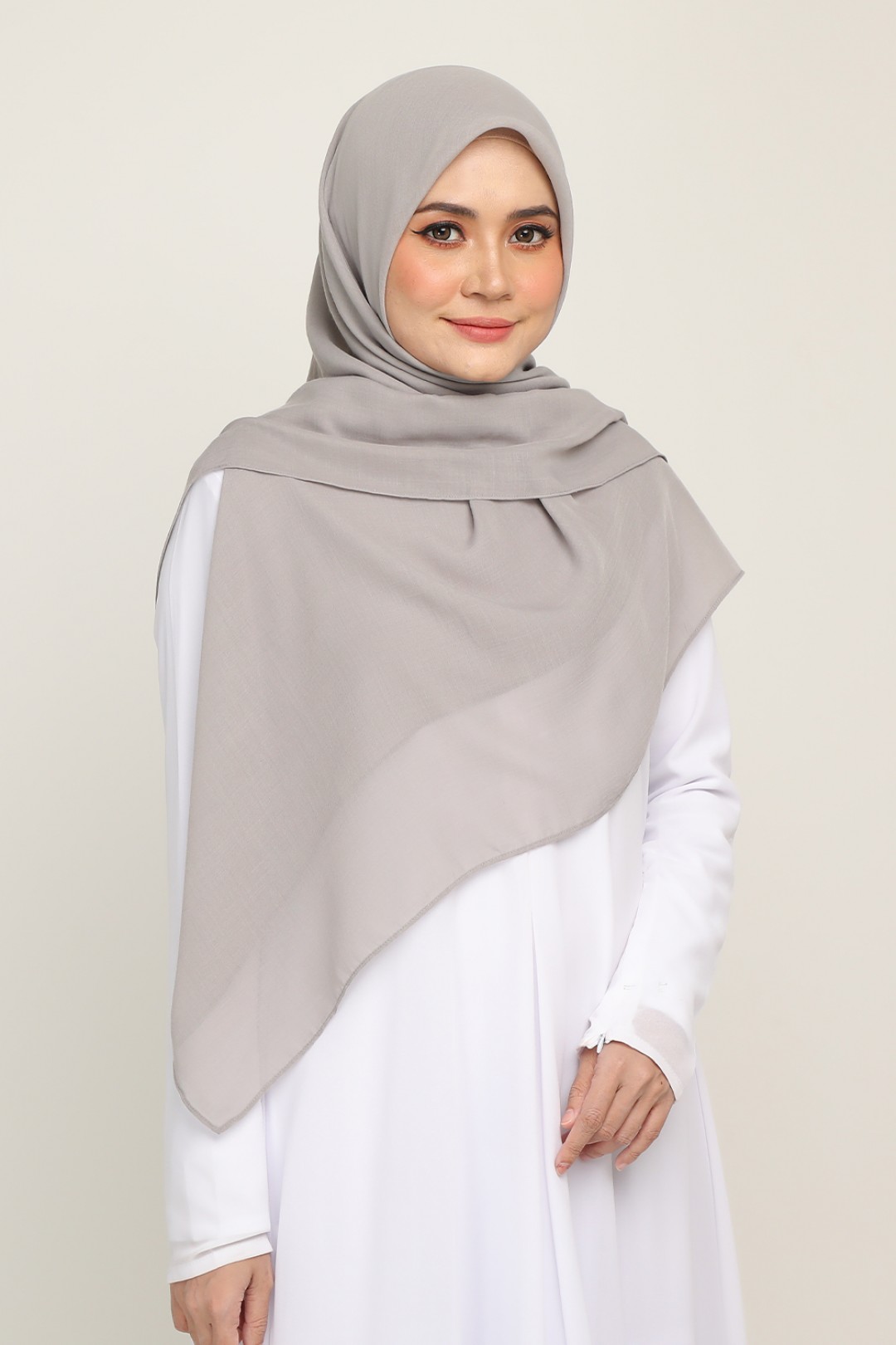 Classic Bawal Metallic Grey