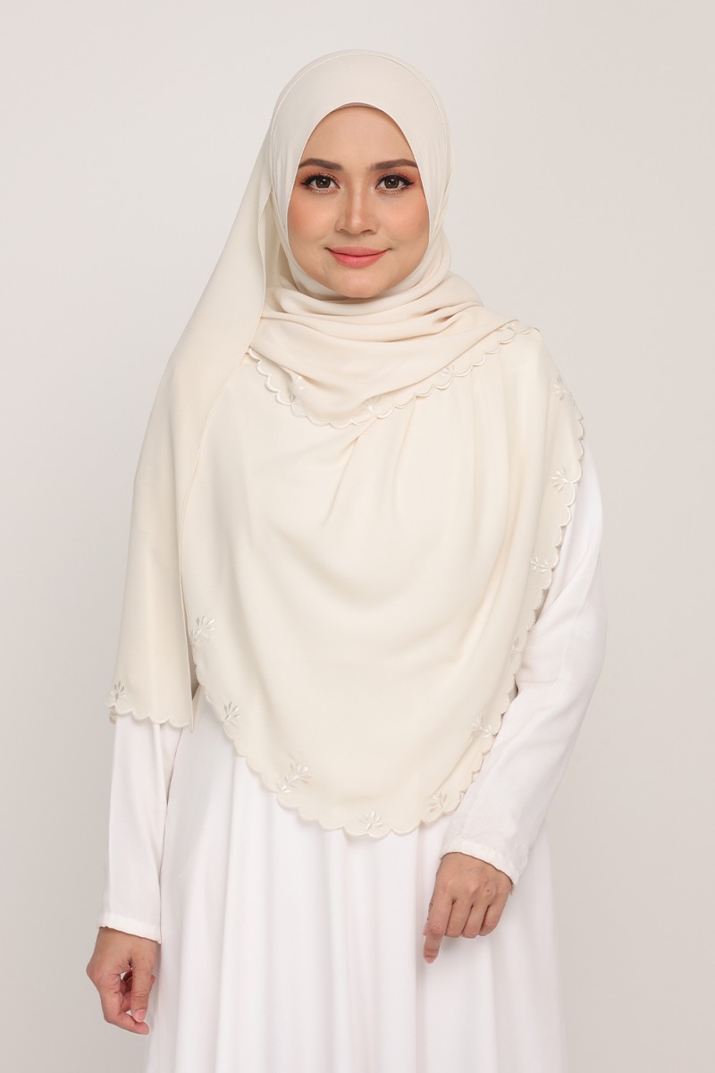 [AS-IS]-Shawl Sulam Milky Eve