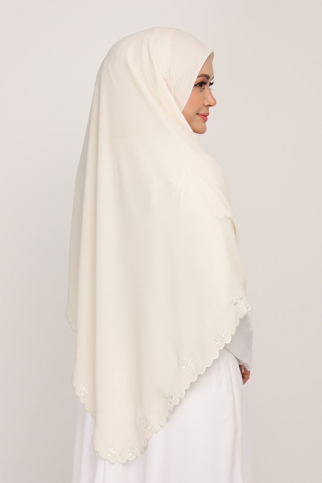 Shawl Sulam Milky Eve