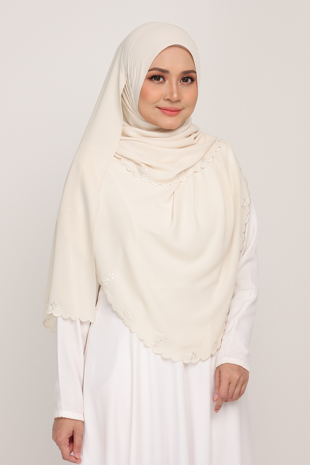 Shawl Sulam Milky Eve