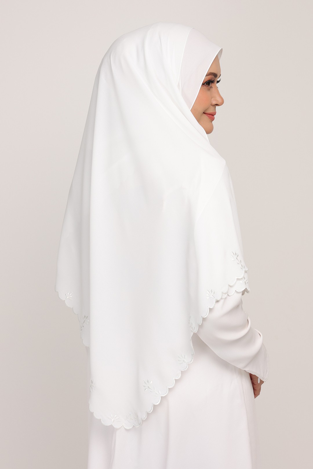 Shawl Sulam Moon White