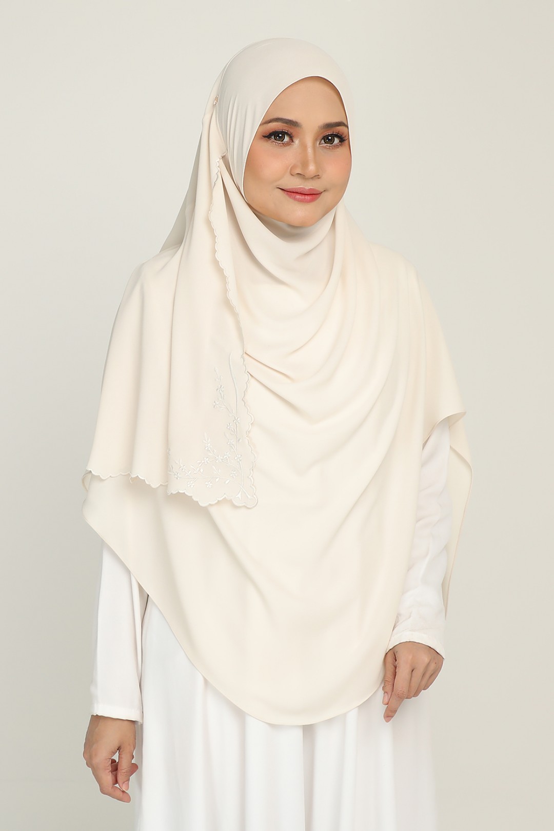 [AS-IS]-Umma Shawl Sulam Snow Beige