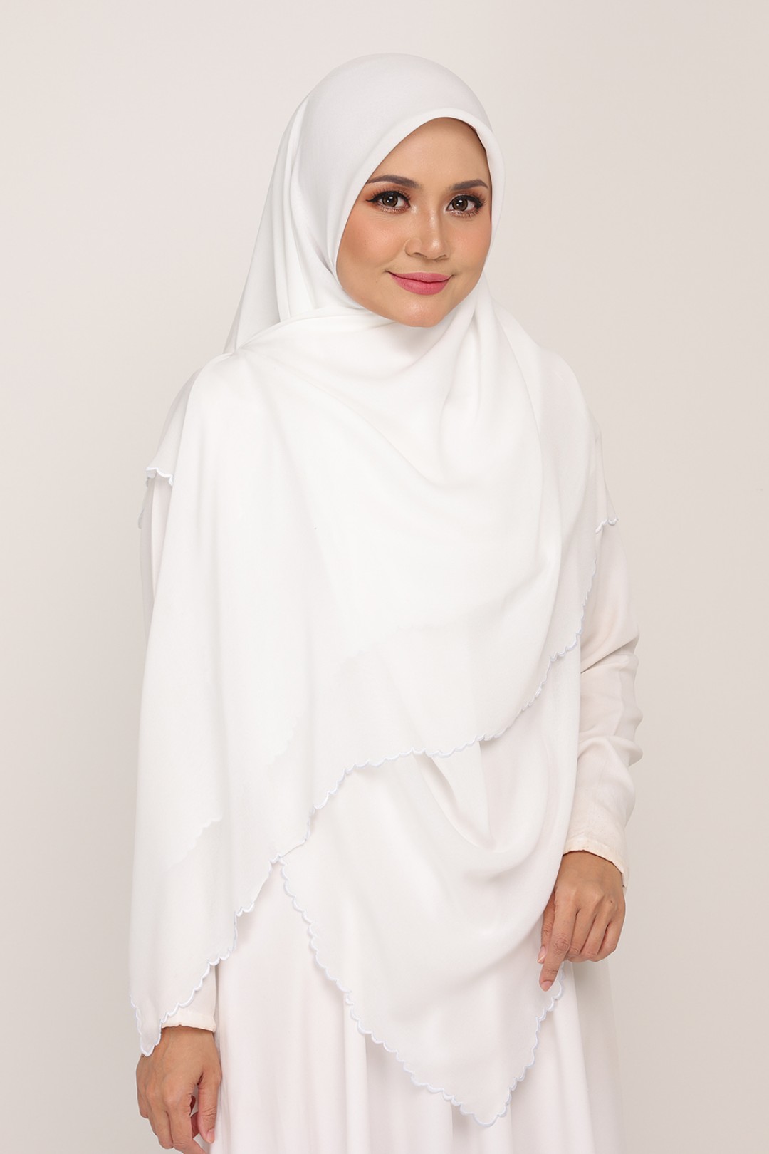 Bawal Sulam Salty White