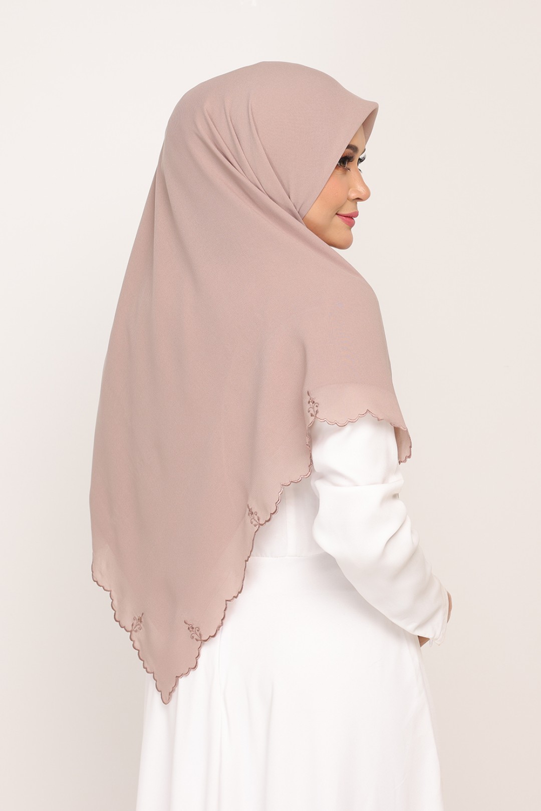 Bawal Sulam Taupe Brown