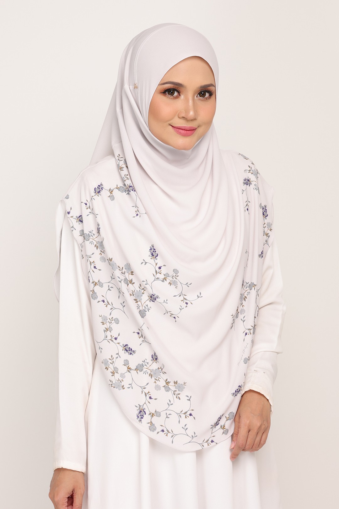 Umma Printed Arwa White Haze