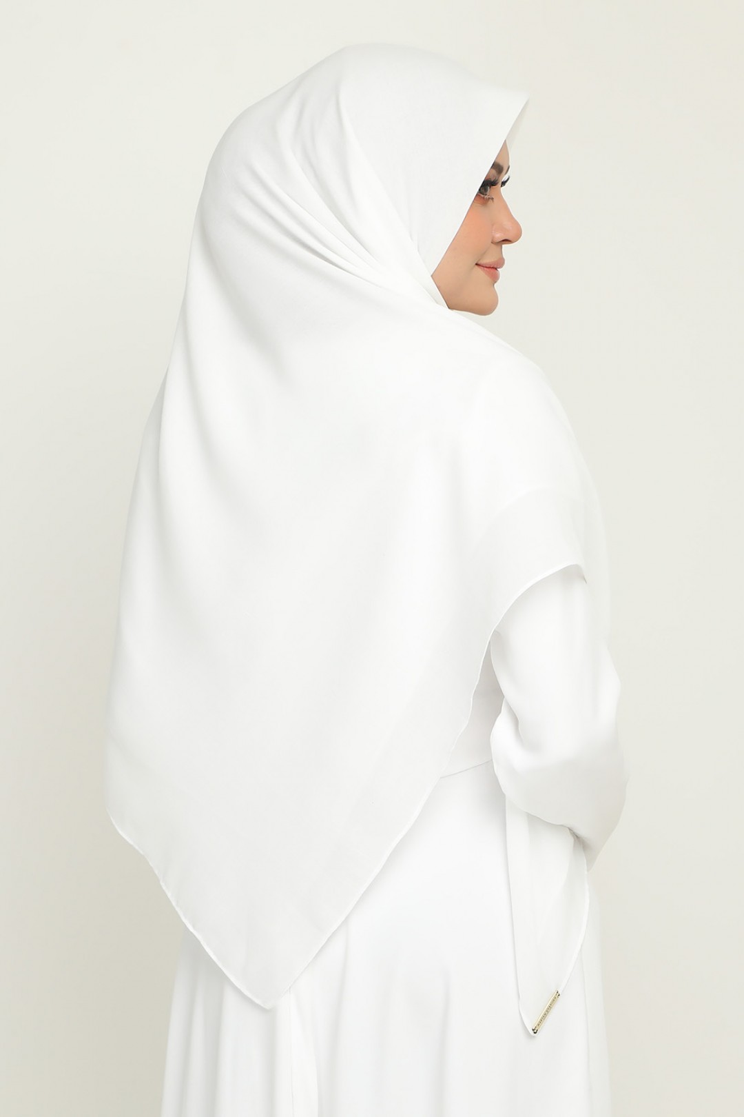 As-Is Classic Bawal Holy White