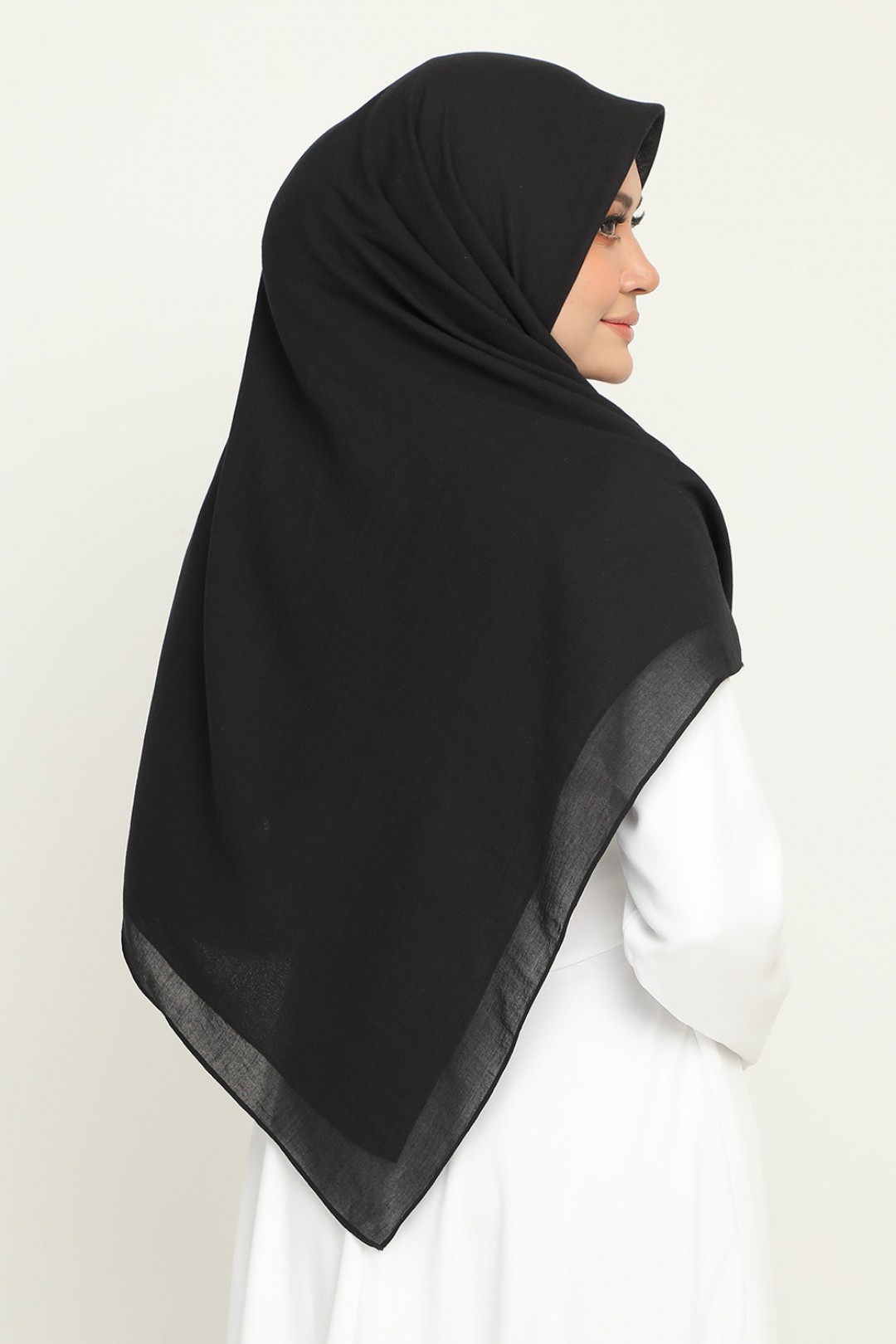 [AS-IS]- Classic Bawal Only Black