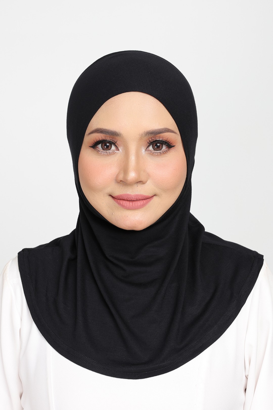 Inner Neck Jasmine Berdagu Black Eye