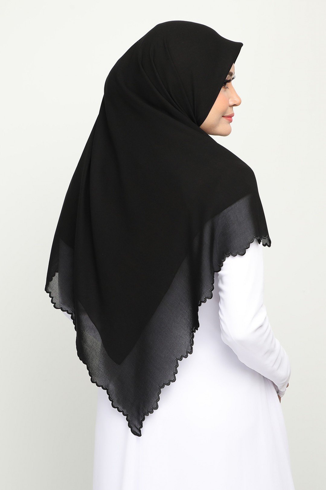 Bawal Sulam Card Black