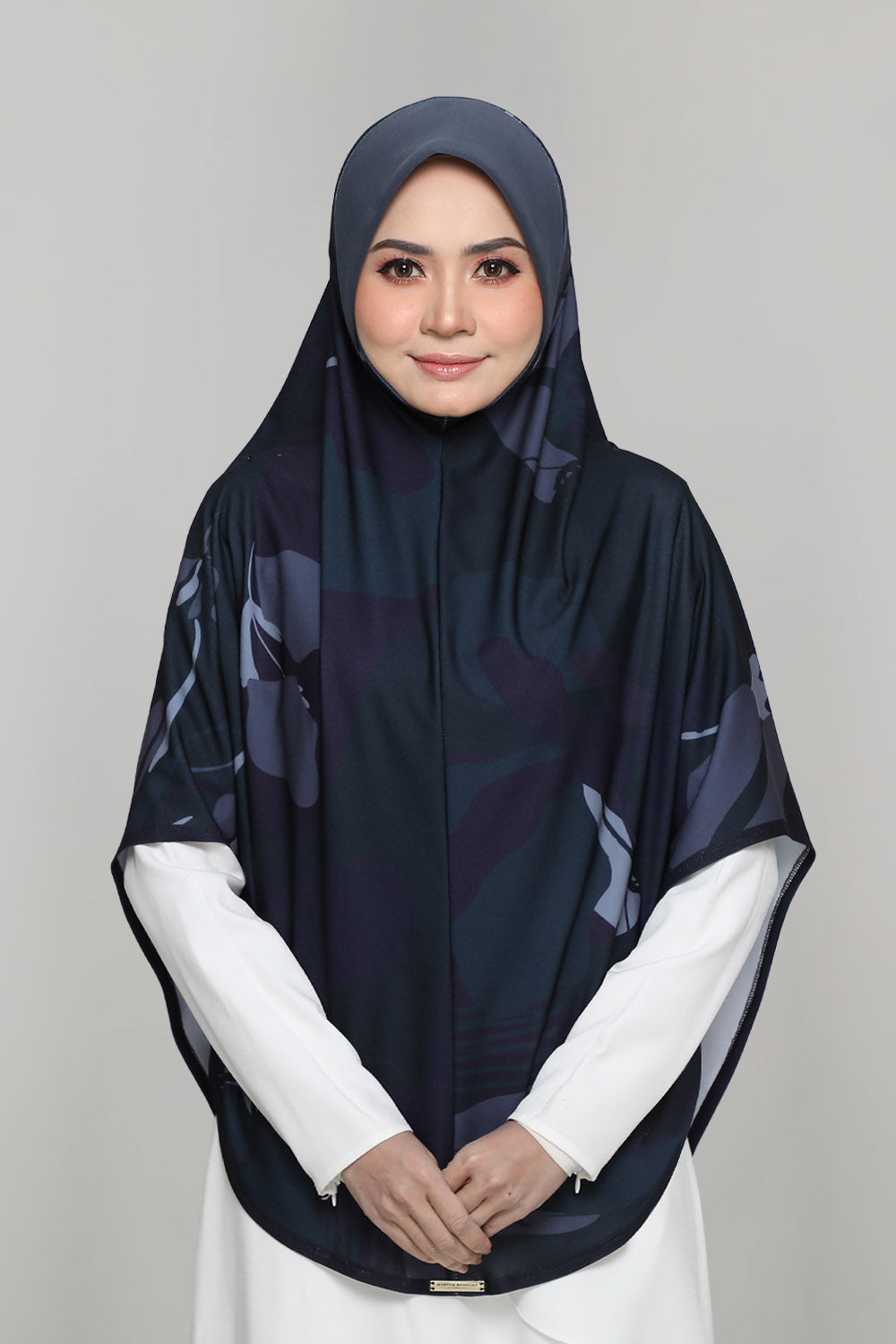 Sarung Leona Dark Blue